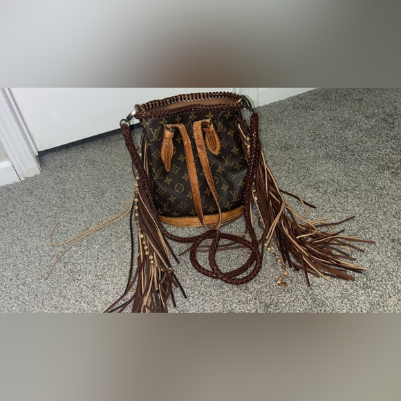 Petit French Tote - Picture 3 of 16